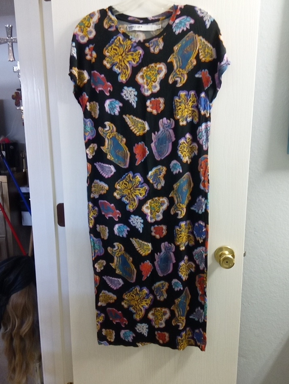 Black Floral-Print Midi Shift Dress with Multicolor Motif